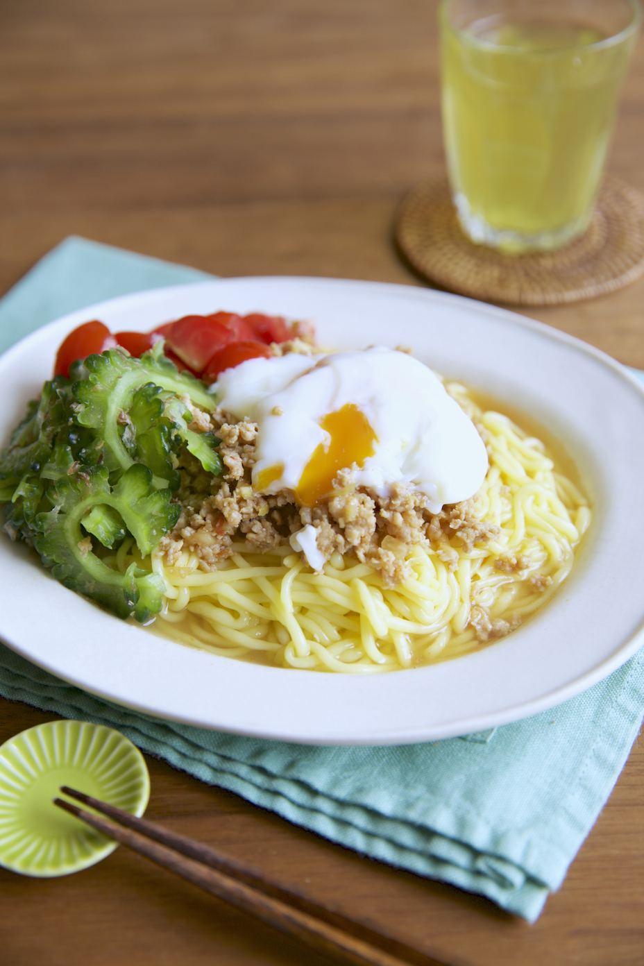 夏のゴーヤと レンジで簡単 肉みそ和え麺 ふたりごはん 夏のゴーヤと レンジで簡単 肉みそ和え麺 ふたりごはん