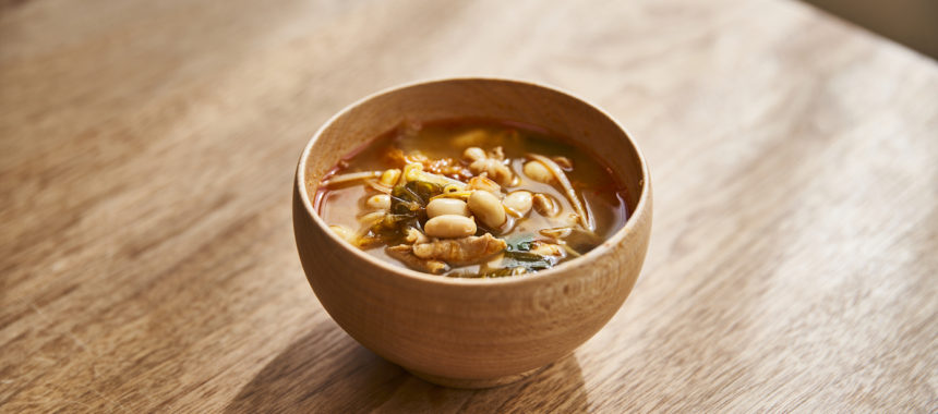 大豆とキムチのチゲスープ