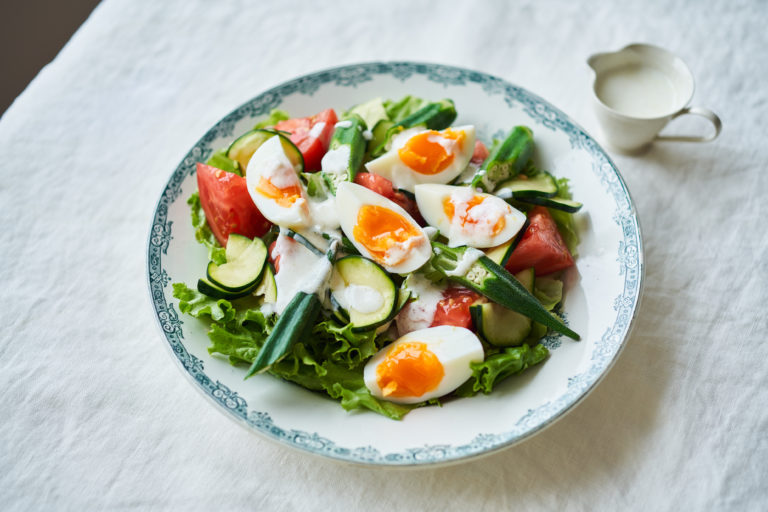 夏野菜のごちそうサラダ ヨーグルト塩麹ドレッシングのレシピ・作り方